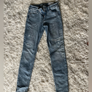 Old Navy Rockstar‎ Super Skinny Mid-Rise Jeans